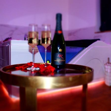 Le Venus - Appartement Spa Privatif Balneo Sauna Dijon Buitenkant foto