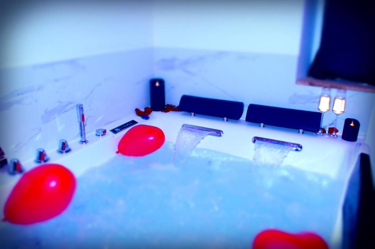 Le Venus - Appartement Spa Privatif Balneo Sauna Dijon Buitenkant foto